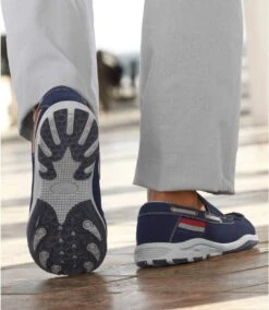 Men's Navy Boat-Style Moccasins 8 Men's Navy Boat-Style Moccasins -Featured Men'S Clothing Stores 3a8a5d4e6b1eb4518572286594cc533a