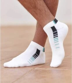 Pack Of 4 Pairs Of Men's Sneaker Socks - White -Featured Men'S Clothing Stores 3ab2156023eb26ad1c79f2392e70eb08