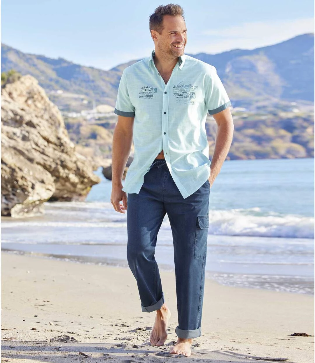 Pack Of 2 Men's Casual Jeans - Dark And Light Blue 4 Pack Of 2 Men's Casual Jeans - Dark And Light Blue - Image 2