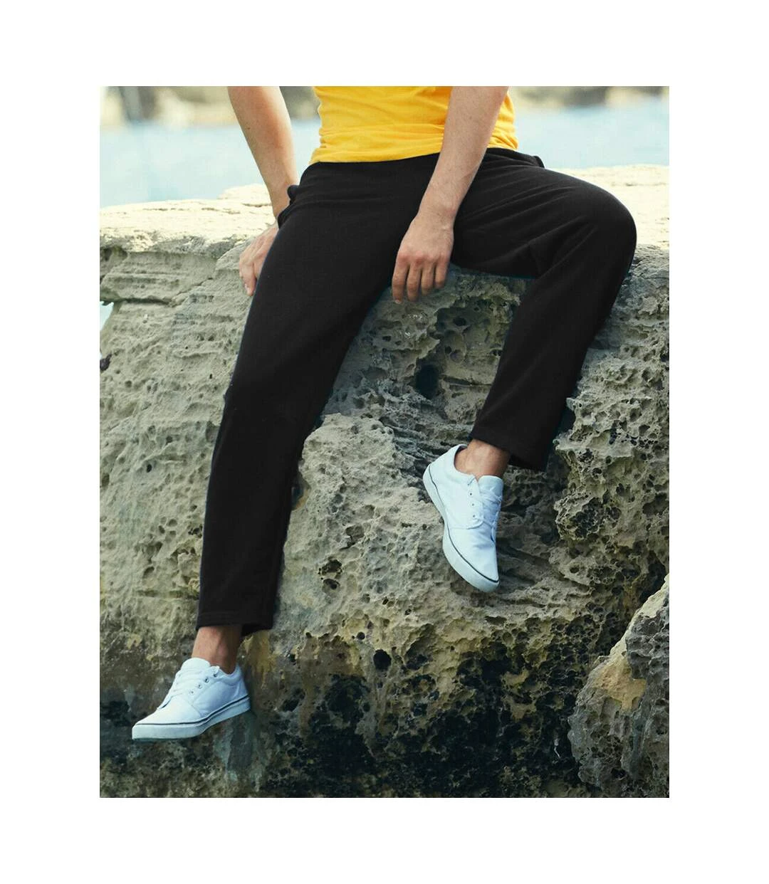 Fruit Of The Loom Mens Lightweight Jog Pant / Jogging Bottoms (Black) 5 Fruit Of The Loom Mens Lightweight Jog Pant / Jogging Bottoms (Black) - Image 3