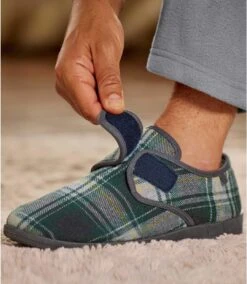 Men's Sherpa-Lined Slippers - Green Anthracite Yellow 7 Men's Sherpa-Lined Slippers - Green Anthracite Yellow -Featured Men'S Clothing Stores cacd459a19e36d4597b04605bb4092ed