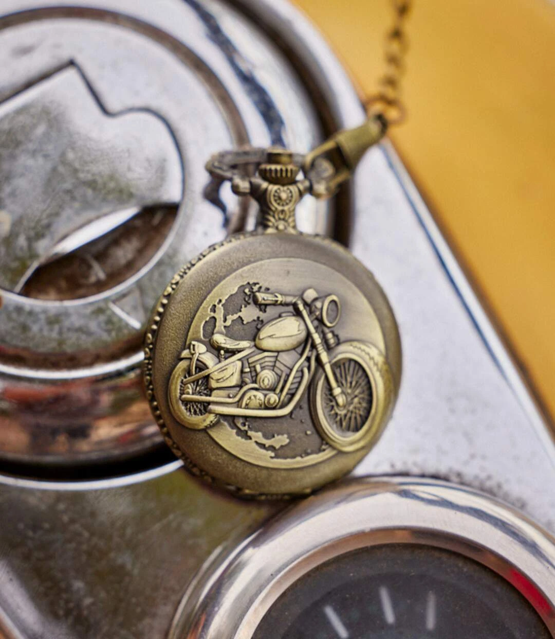 Men's Engraved Pocket Watch 4 Men's Engraved Pocket Watch - Image 2